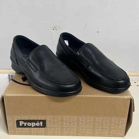Propet Ladies Black Loafers - Picture 4 of 4